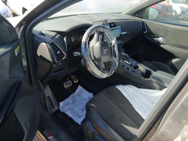 DS Automobiles DS7 Crossback 2.0 Blue-HDi Performance Line — zdjęcie 9