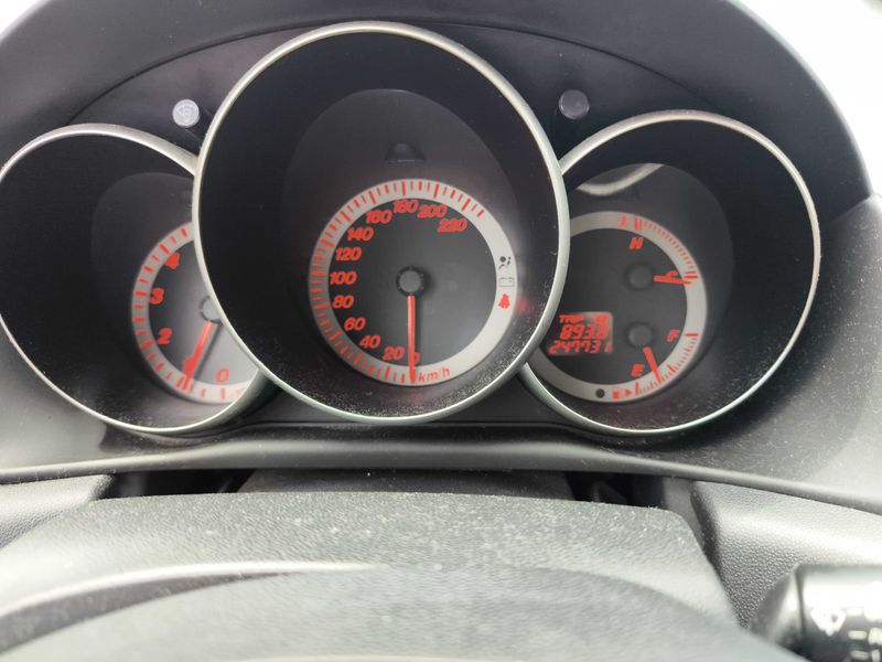 Mazda 3 1.6 CD Diesel CRDT Sportive — zdjęcie 12