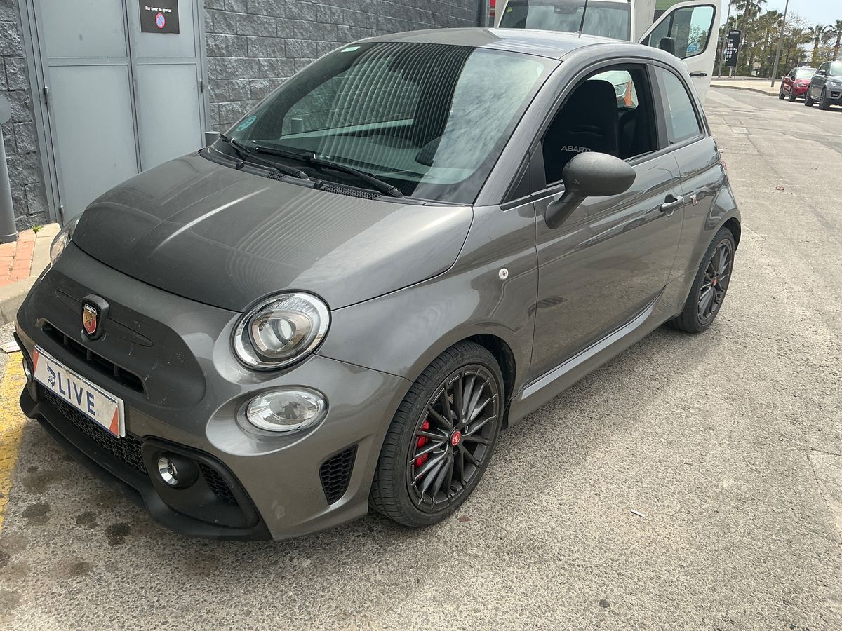 Abarth 695 2022
