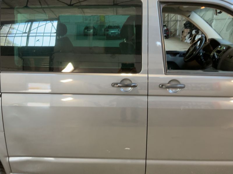 Volkswagen T5 Caravelle 2.0 TDI Trendline — zdjęcie 7