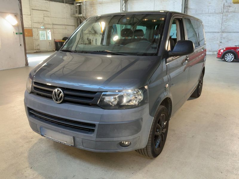 Volkswagen T5 Caravelle 2.0 TDI Trendline