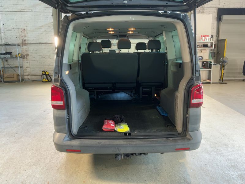 Volkswagen T5 Caravelle 2.0 TDI Trendline — zdjęcie 10