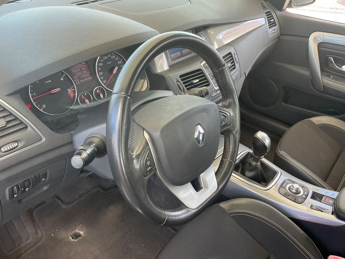 Renault Laguna 2013 — photo 41