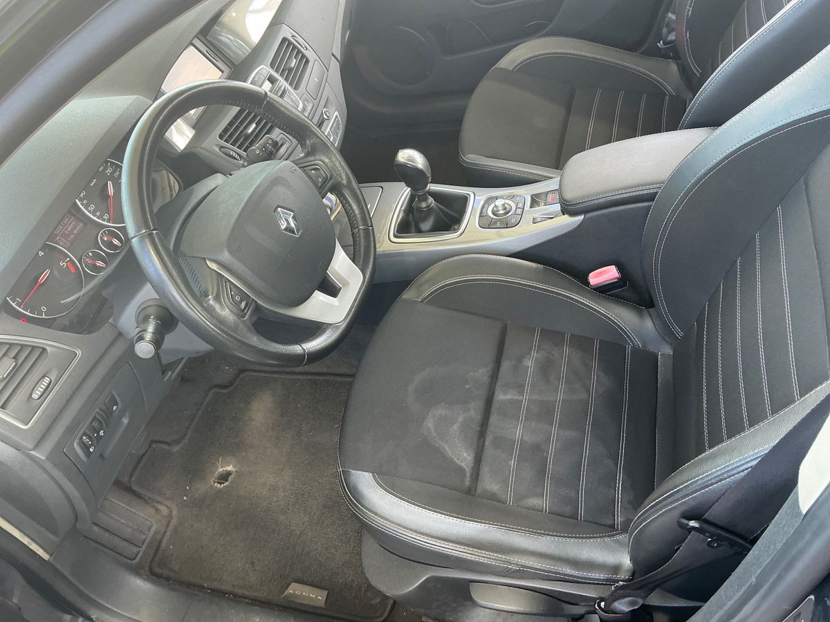 Renault Laguna 2013 — photo 24