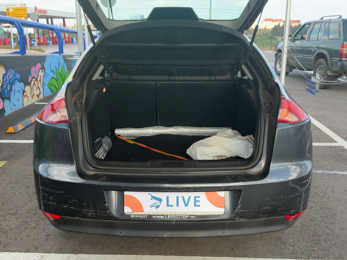 Renault Laguna 2013 — photo 16