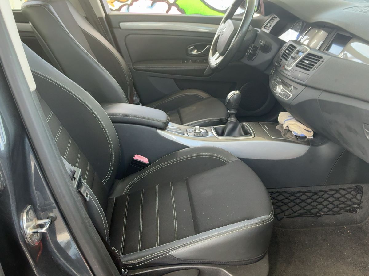 Renault Laguna 2013 — photo 17