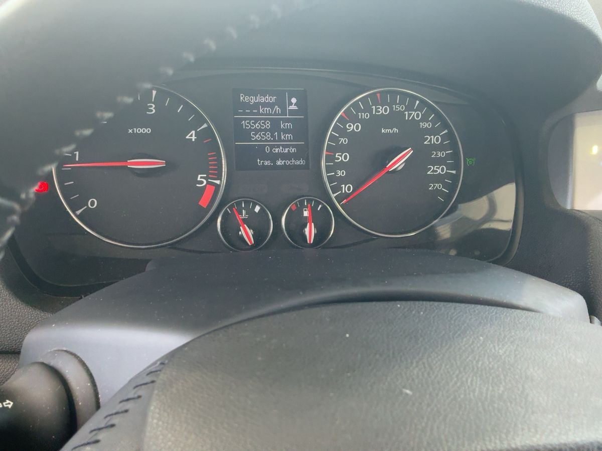 Renault Laguna 2013 — photo 19