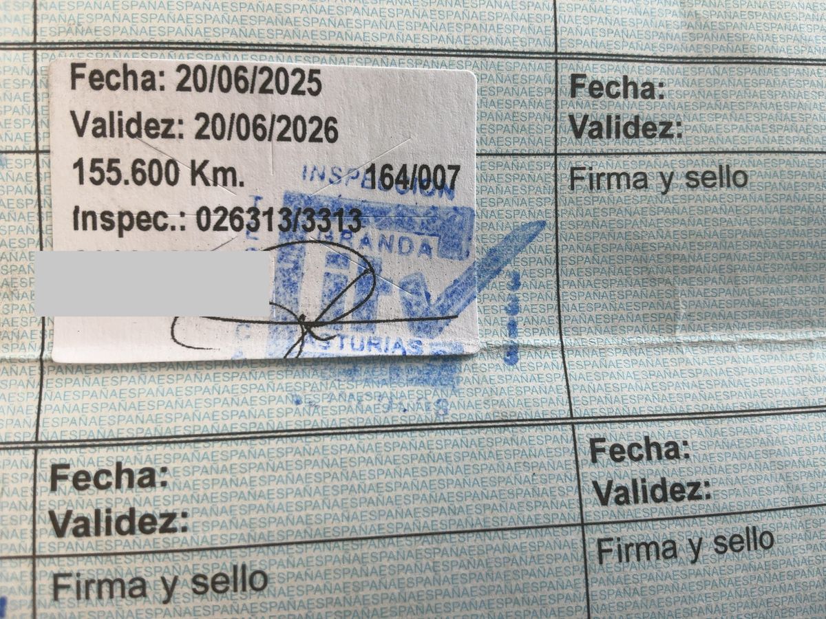 Renault Laguna 2013 — photo 36