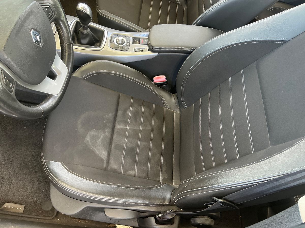 Renault Laguna 2013 — photo 42