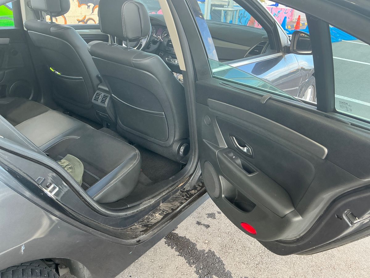 Renault Laguna 2013 — photo 25
