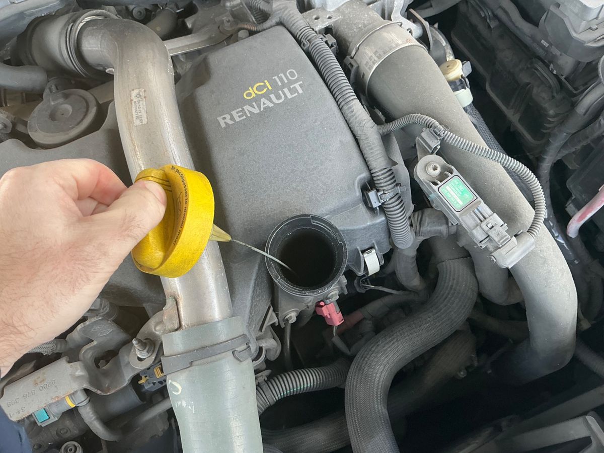 Renault Laguna 2013 — photo 27