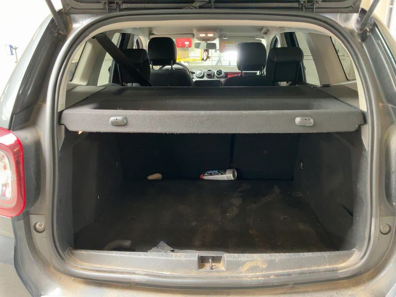 Dacia Duster 1.6 SCe Comfort — zdjęcie 10