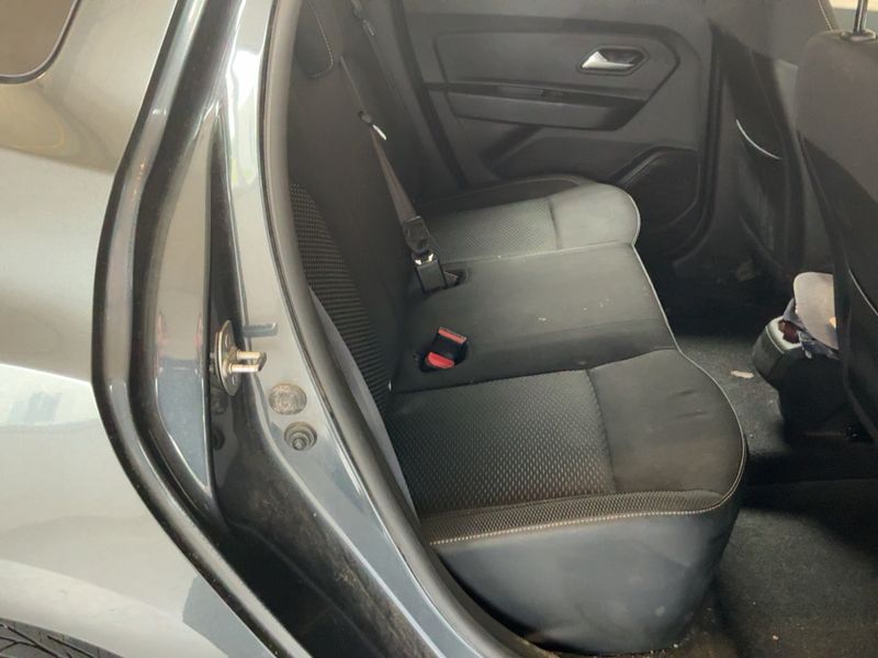 Dacia Duster 1.6 SCe Comfort — zdjęcie 14