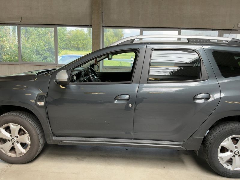 Dacia Duster 1.6 SCe Comfort — zdjęcie 4