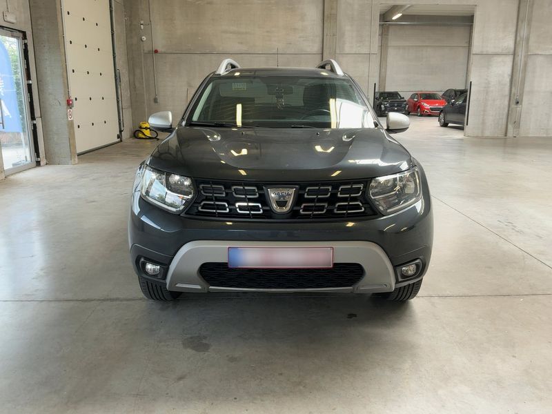 Dacia Duster 1.6 SCe Comfort — zdjęcie 9