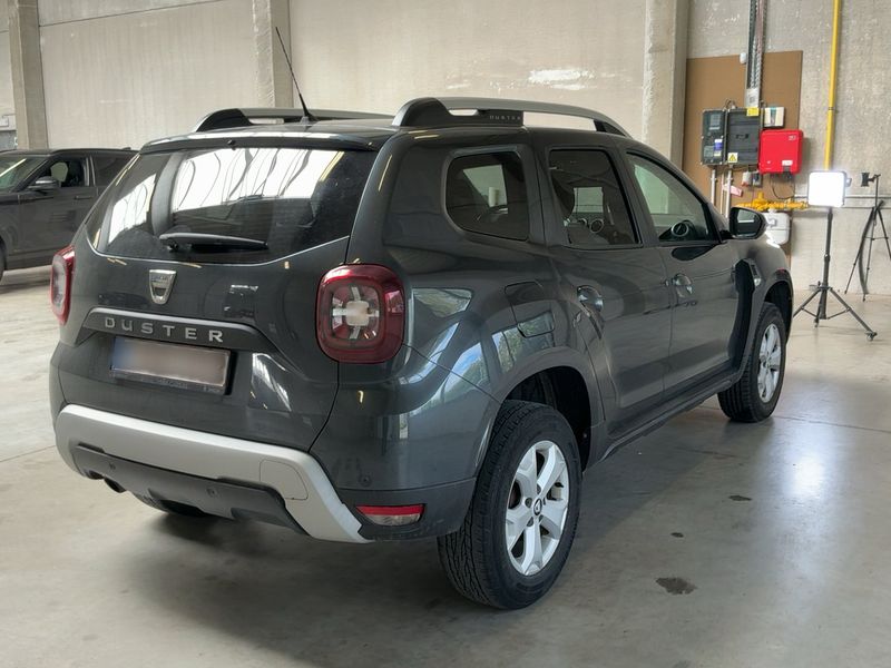 Dacia Duster 1.6 SCe Comfort — zdjęcie 6