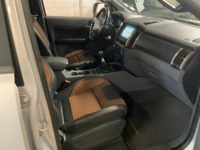 Ford Ranger 2.2 TDCi Doppelkabine 4x4 Wildtrak — zdjęcie 11
