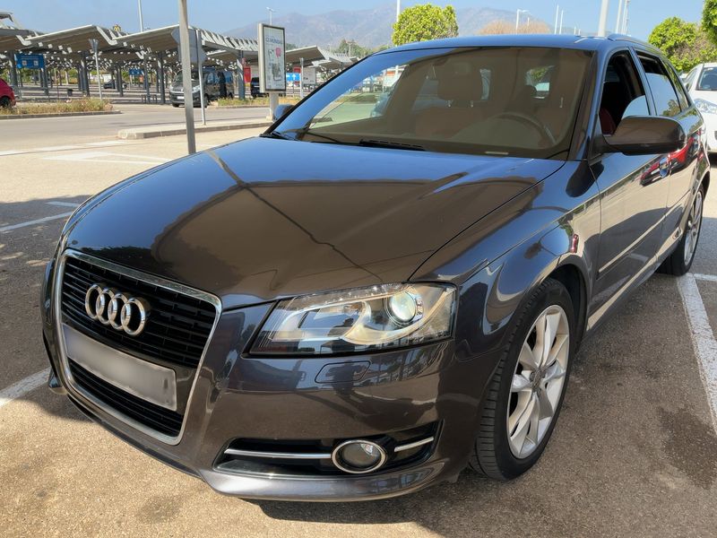 Audi A3 Sportback 2.0 TDI Ambition — zdjęcie 1