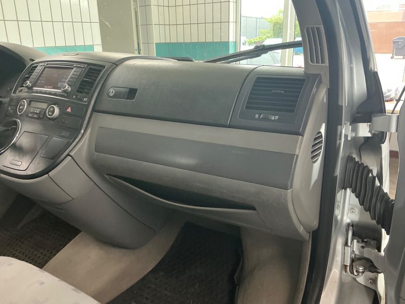 Volkswagen T5 Multivan 2.5 TDI 2003 – снимка 49