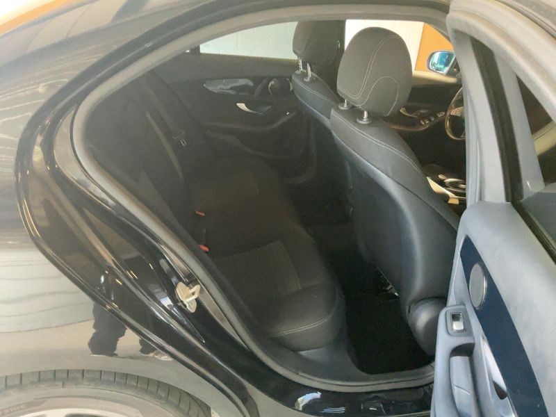 Mercedes-Benz C-Klasse C 220 d BlueTEC Avantgarde — zdjęcie 14
