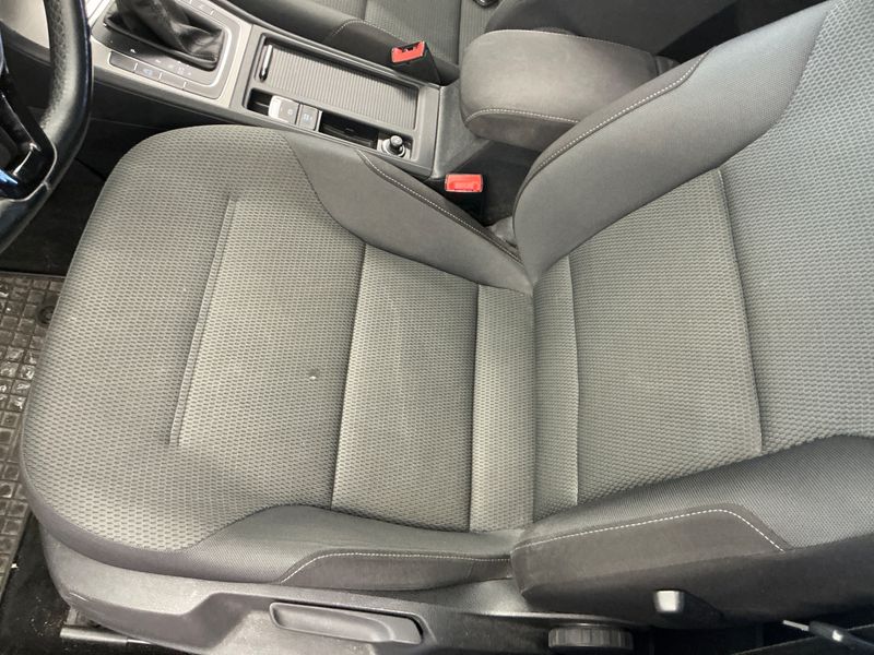 Volkswagen Golf VII 1.6 TDI Comfortline BlueMotion Tech 2014 – снимка 22