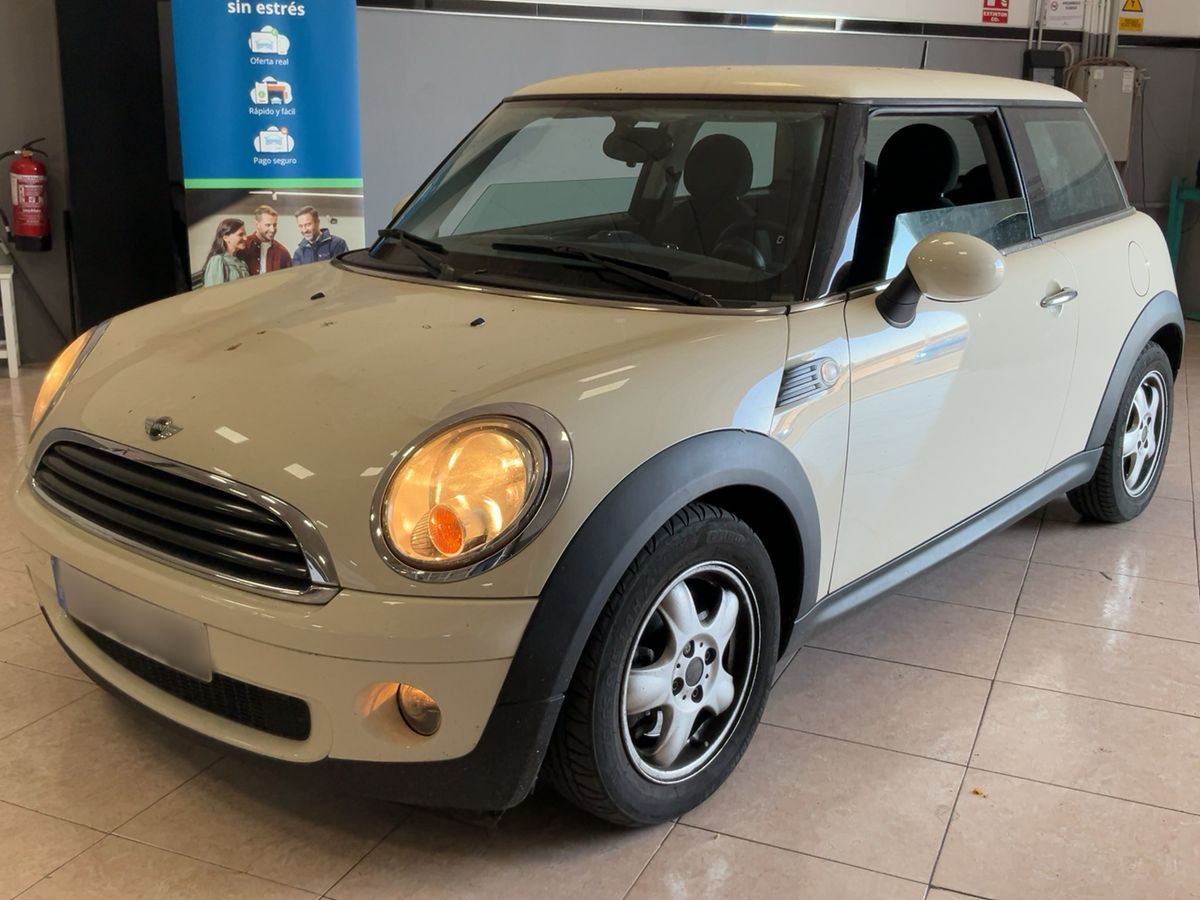 MINI One 2010
