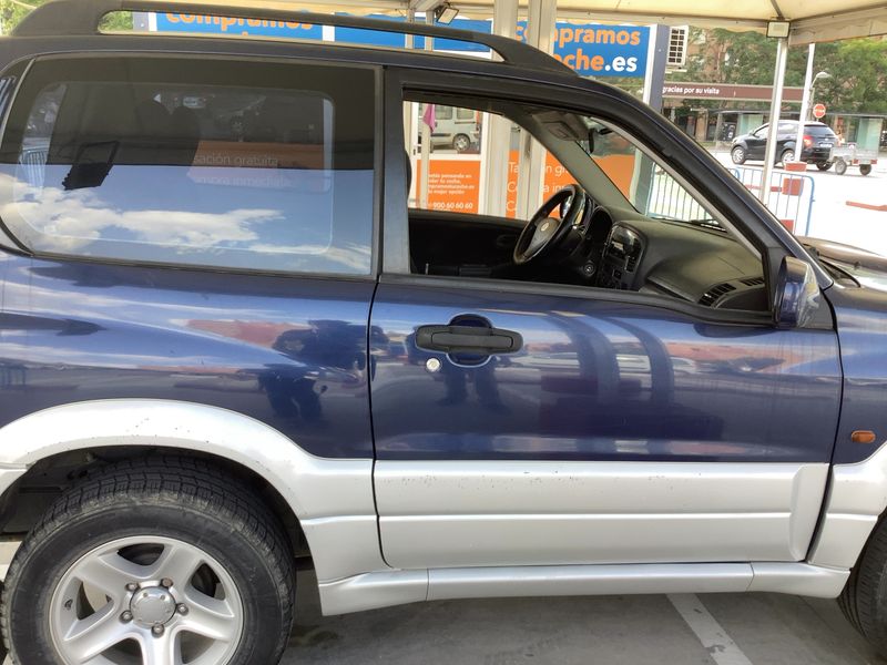 Suzuki Grand Vitara 2.0 Turbodiesel TD Básico — zdjęcie 7