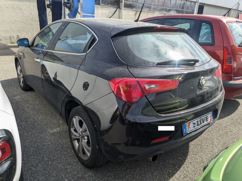 Alfa Romeo Giulietta 1.4 Turbo Distinctive — zdjęcie 3