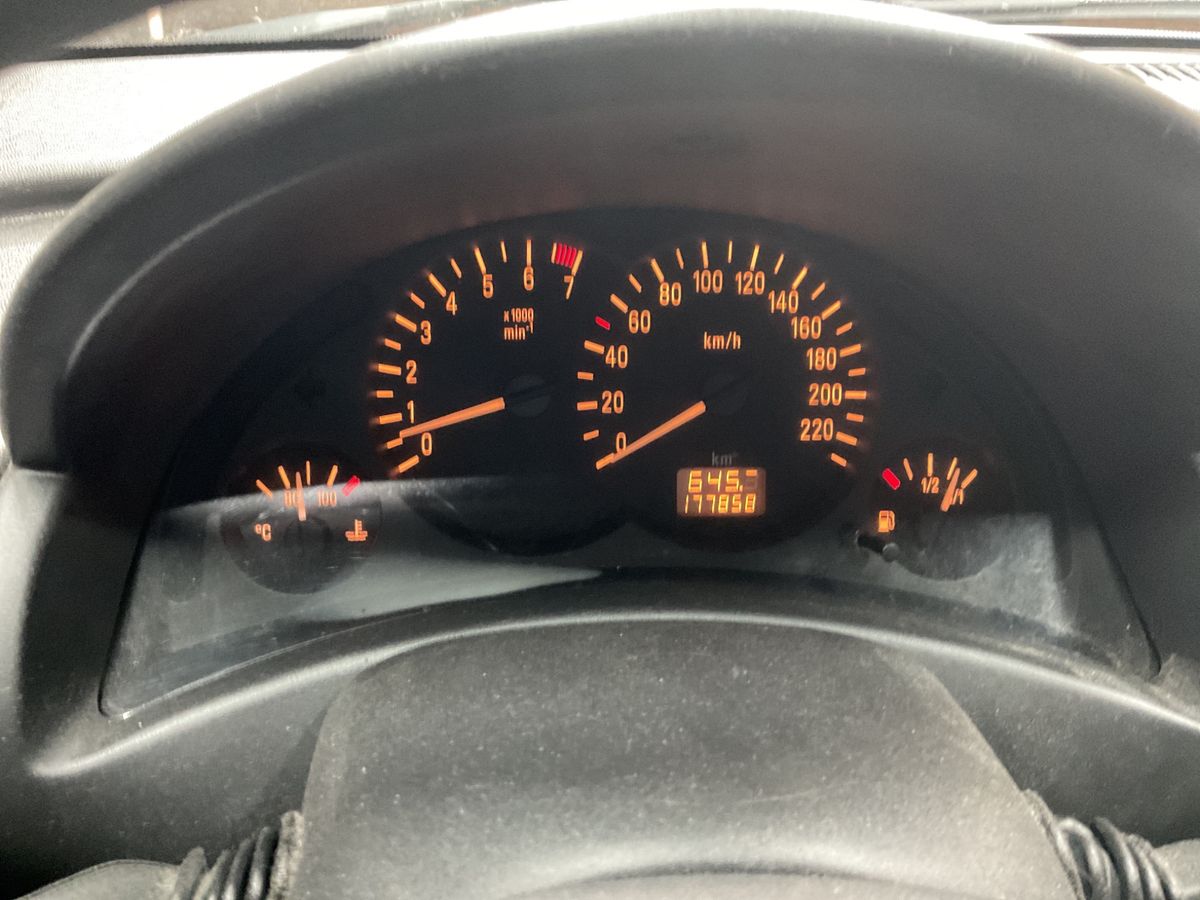 Opel Corsa 1.2 Basis