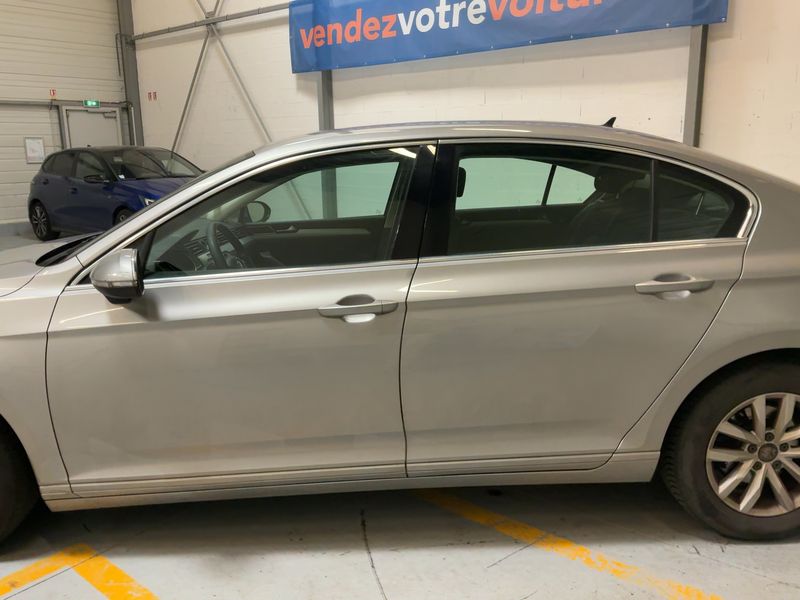 Volkswagen Passat 1.6 TDI Comfortline BlueMotion Tech — zdjęcie 4