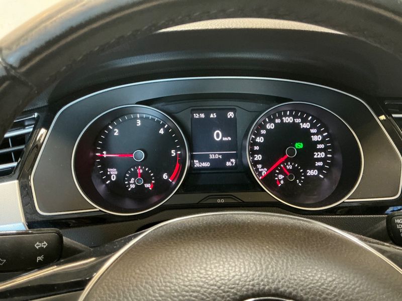 Volkswagen Passat 1.6 TDI Comfortline BlueMotion Tech — zdjęcie 13