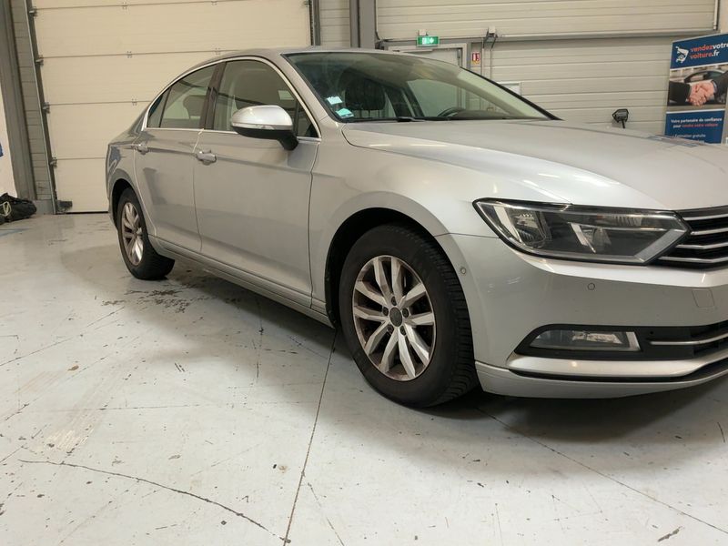 Volkswagen Passat 1.6 TDI Comfortline BlueMotion Tech — zdjęcie 8