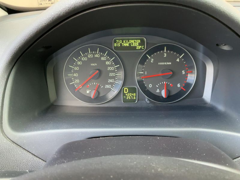Volvo C70 2.4 D5 Summum — zdjęcie 13
