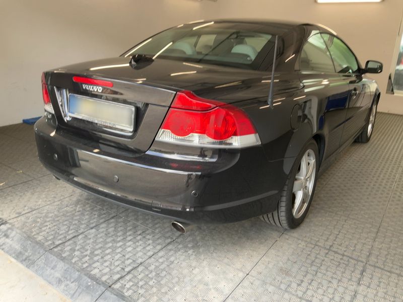 Volvo C70 2.4 D5 Summum — zdjęcie 6