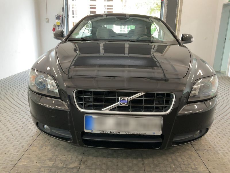 Volvo C70 2.4 D5 Summum — zdjęcie 9