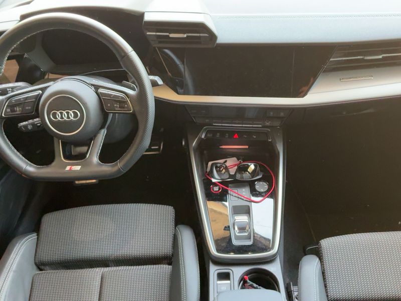 Audi S3 Sportback 2.0 TFSI quattro — zdjęcie 12