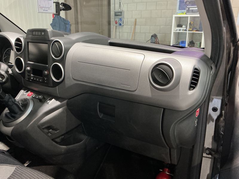 Peugeot Partner 1.2 PureTech Outdoor 2016 – снимка 25