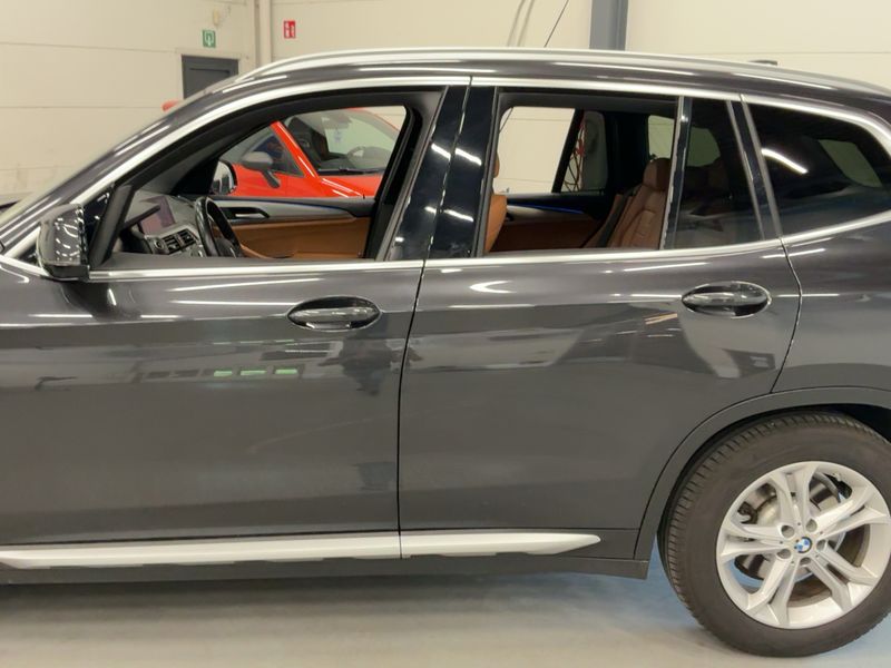 BMW X3 xDrive 30e xLine — zdjęcie 4