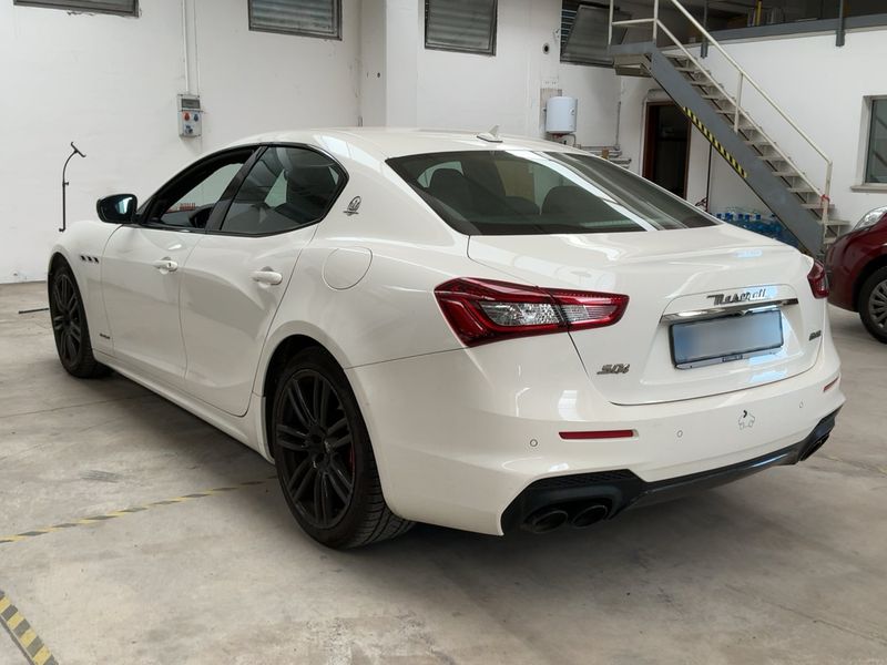 Maserati Ghibli 3.0 V6 TwinTurbo Gran Sport S Q4 — zdjęcie 3