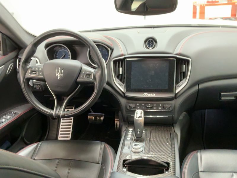 Maserati Ghibli 3.0 V6 TwinTurbo Gran Sport S Q4 — zdjęcie 12
