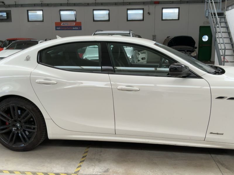 Maserati Ghibli 3.0 V6 TwinTurbo Gran Sport S Q4 — zdjęcie 7