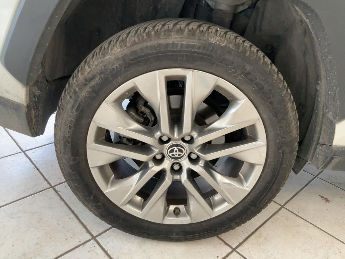 Toyota RAV 2021 — photo 10