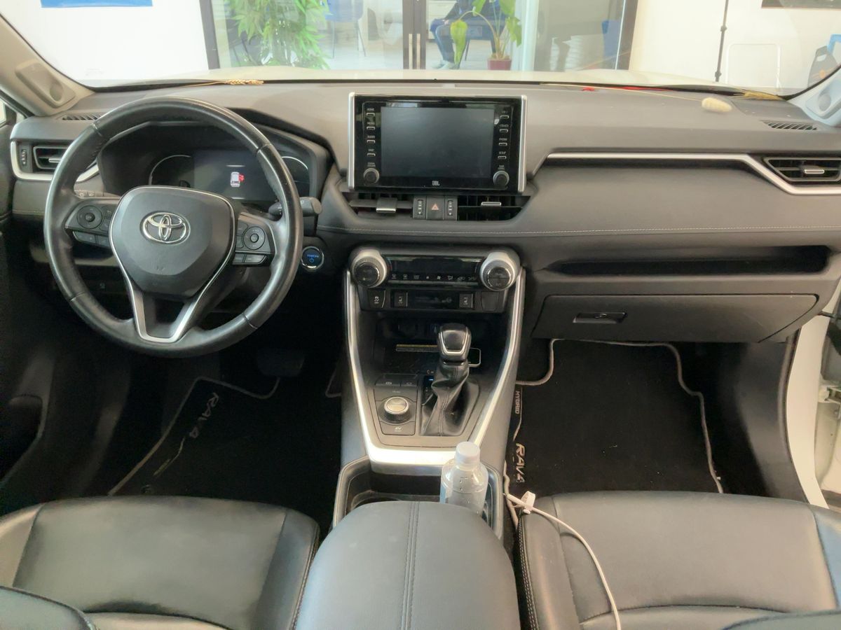 Toyota RAV 2021 — photo 18