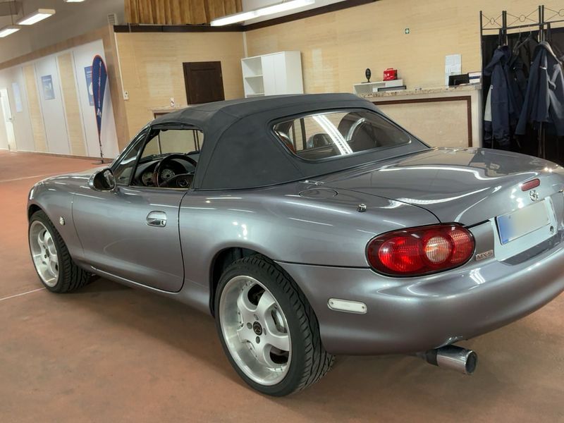 Mazda MX-5 1.8 Memories — zdjęcie 3