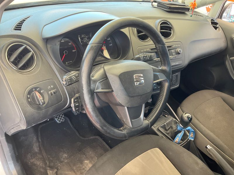 Seat Ibiza 1.6 TDI Stylance / Style 2014 – снимка 25