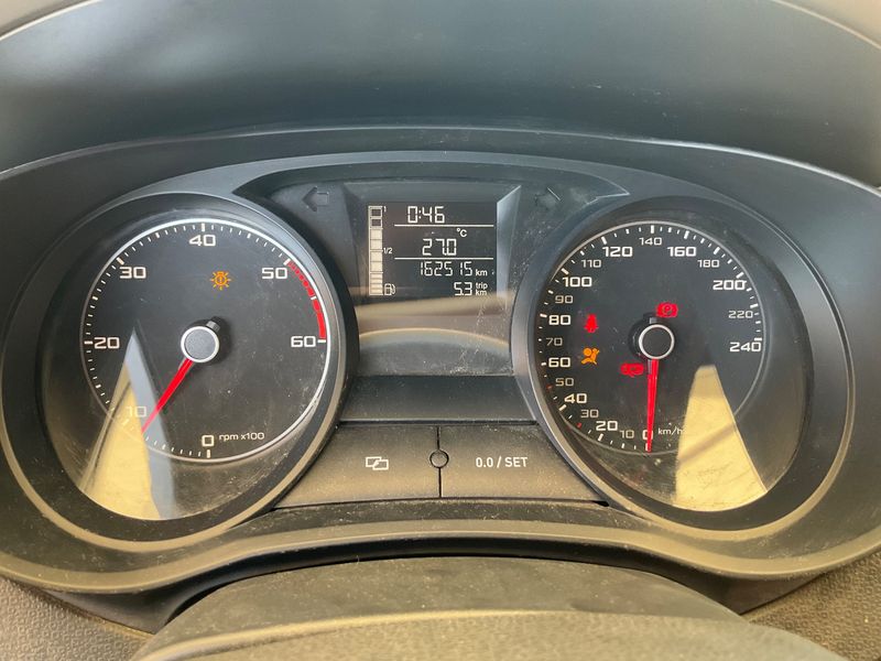 Seat Ibiza 1.6 TDI Stylance / Style 2014 – снимка 18