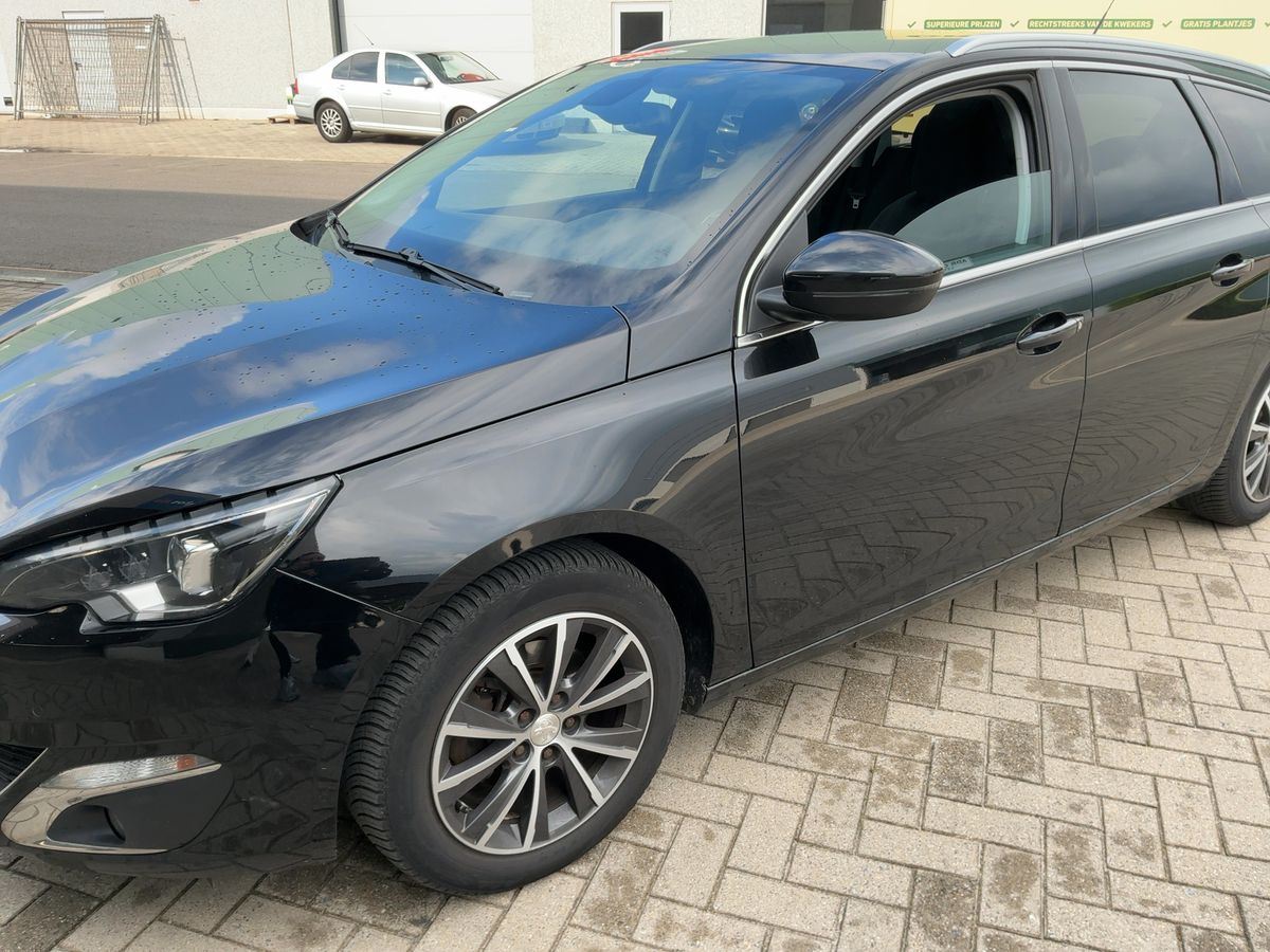 Peugeot 308 1.6 e-HDi Allure