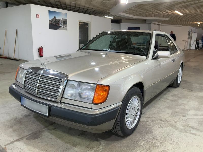 Mercedes-Benz E-Klasse CE 300