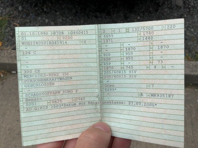 Mercedes-Benz E-Klasse CE 300 — zdjęcie 15