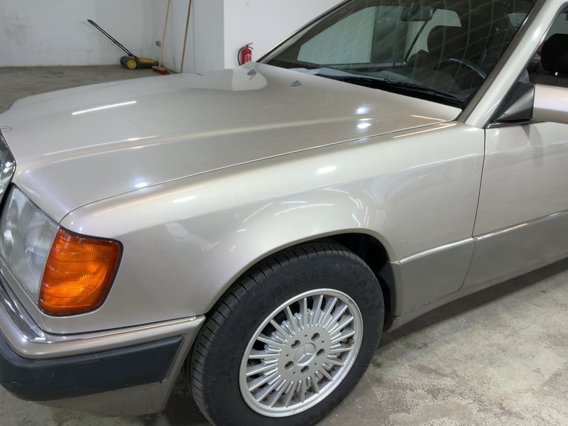 Mercedes-Benz E-Klasse CE 300 — zdjęcie 2